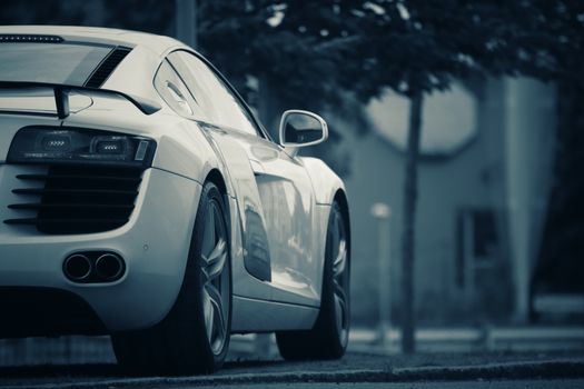 Gráfico que muestra beneficios de seguros de coche online AXA