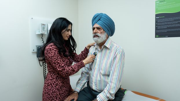 Personal médico en consulta en Ciudad de 10 lugares top