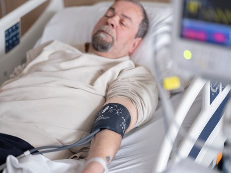 Equipo médico colaborando en Hospitales Star Médica