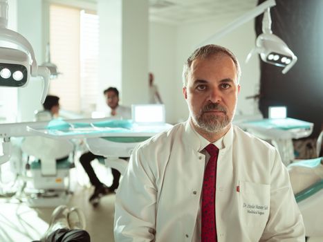 Equipos médicos avanzados en hospital especializado en México