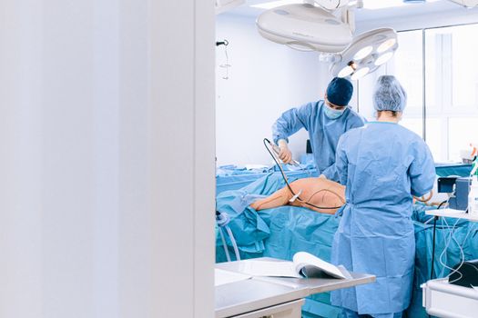 Familia visitando a un paciente en Médica Sur, Ciudad de México