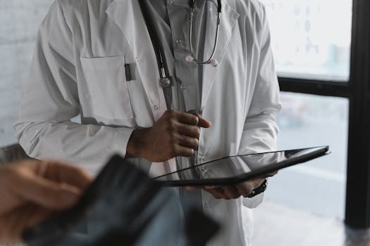 Doctor de Star Médica consultando con un paciente en 2024