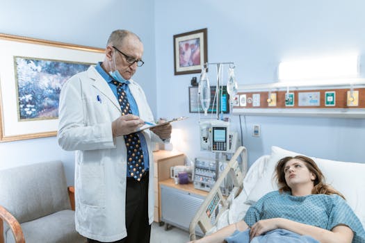 Sala de espera acogedora en Médica Sur, hospital de referencia