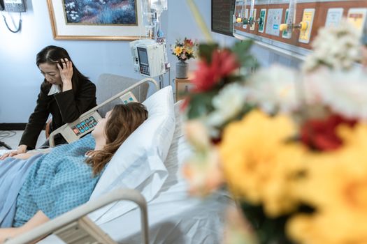 Personal de enfermería en Hospital Piedras Negras brindando atención