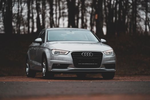 Lee más sobre el artículo Seguros de coche: Calcula tu presupuesto y descubre las mejores opciones