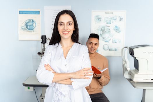 Equipo médico profesional en una clínica de México