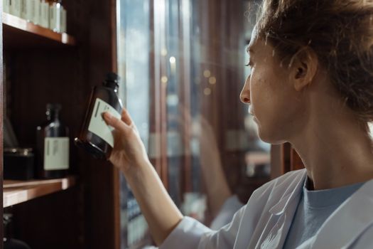 Pacientes recibiendo terapia en clínica de medicina integrada